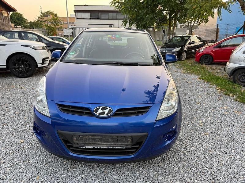 Blau Gebraucht 2010 Hyundai i20 Classic Limousine | 1.200 € - Bild 1/4