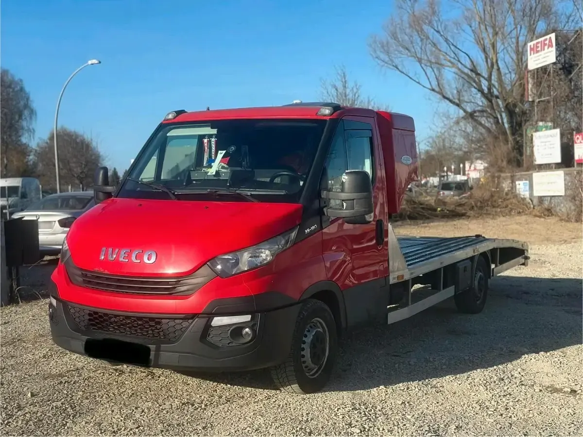 Second-hand Iveco Daily 180 CP (132 kW) 2017 Roșu Berlinǎ