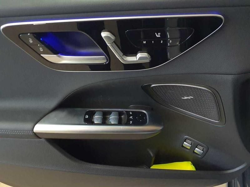 Gebraucht Mercedes C300e Avantgarde 204 PS (150 kW) 2023 Selenitgrau metallic Kombi