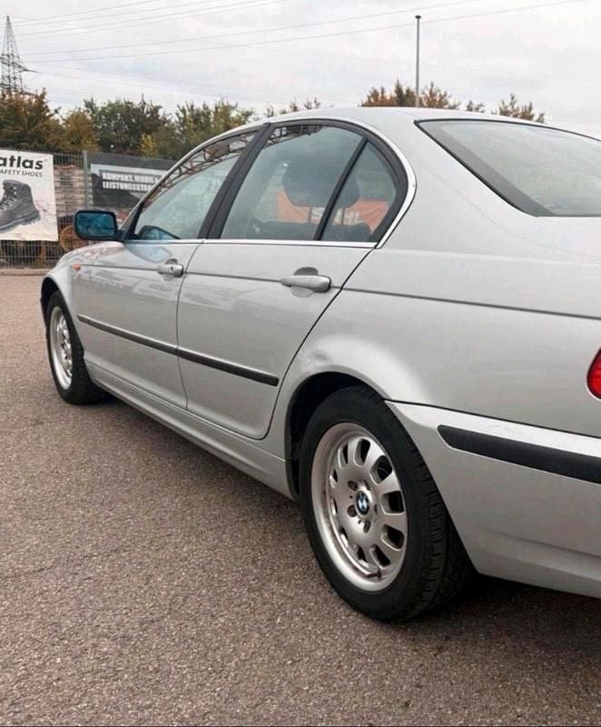 Gebraucht BMW 320 170 PS (125 kW) 2002 Silber Limousine