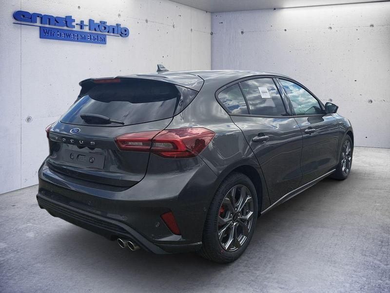 Gebraucht Ford Focus ST-Line 125 PS (91 kW) 2025 Magnetic metallic Limousine