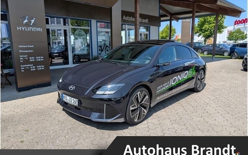 Biophillic blue pearl / mic (blau) Gebraucht 2023 Hyundai Ioniq 6 Dynamiq Limousine | 39.990 € (Fairer Preis) - Bild 1/4