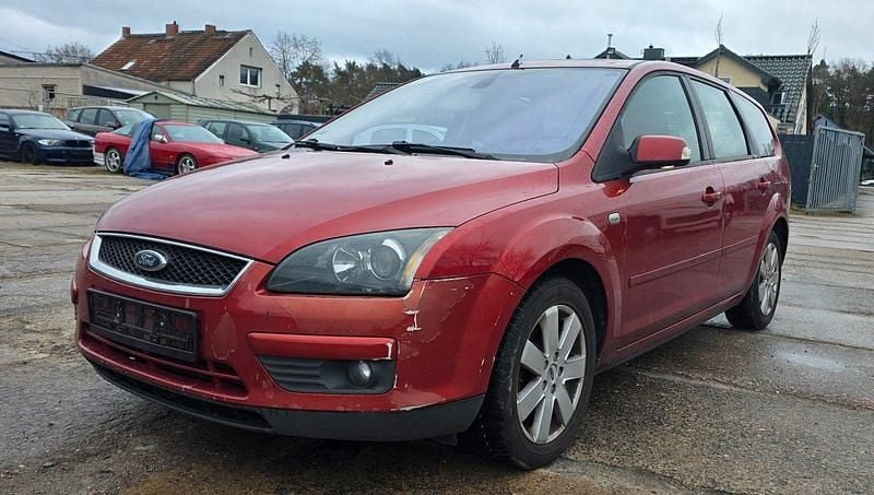Gebraucht Ford Focus Titanium 136 PS (100 kW) 2006 Rot Kombi