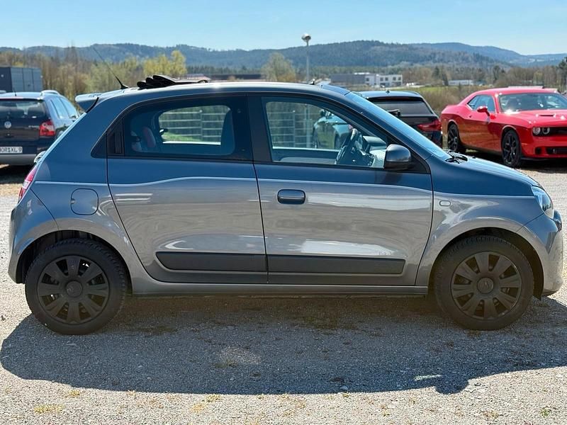 Gebraucht Renault Twingo Liberty 90 PS (66 kW) 2017 Grau Kleinwagen