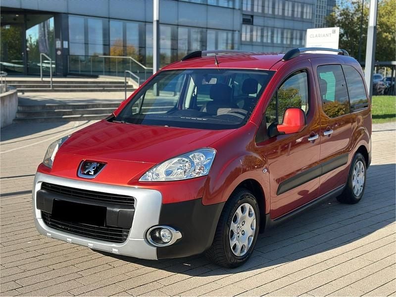 Rot Gebraucht 2008 Peugeot Partner Tepee Family Van / Kleinbus | 2.999 € (Fairer Preis) - Bild 1/4