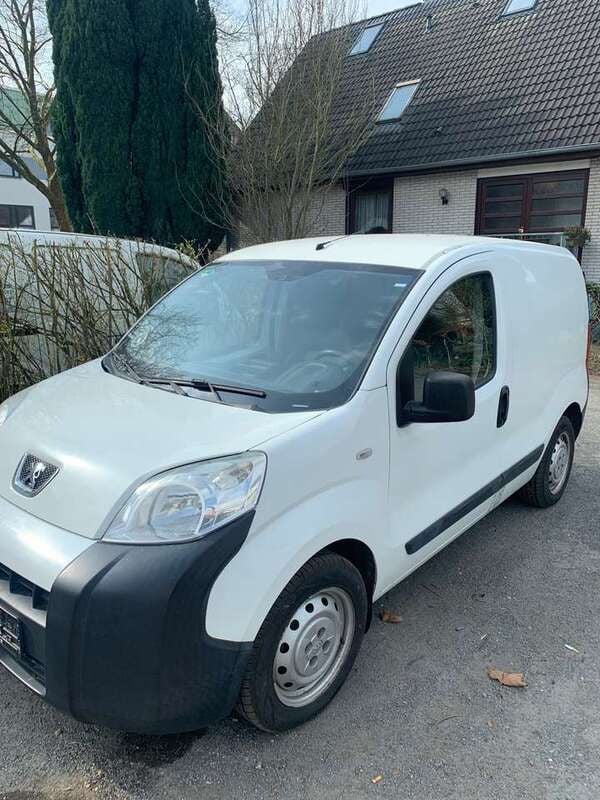 Weiß Gebraucht 2012 Peugeot Bipper Van / Kleinbus | 2.490 € (Superpreis) - Bild 1/4