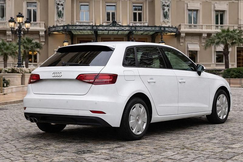 Gebraucht Audi A3 Ambiente 150 PS (110 kW) 2019 Weiß Limousine