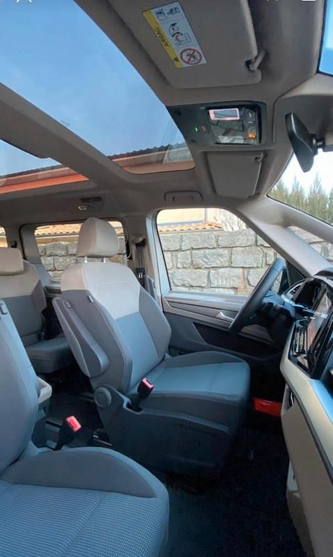 Gebraucht VW Multivan 136 PS (100 kW) 2022 Grau Van