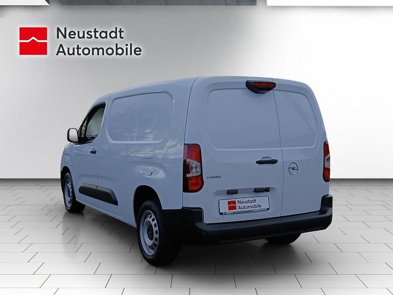 Gebraucht Opel Combo 131 PS (96 kW) 2025 Weiß Van / Kleinbus