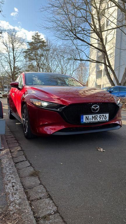 Gebraucht Mazda 3 Prime-Line 186 PS (136 kW) 2021 Rot Limousine