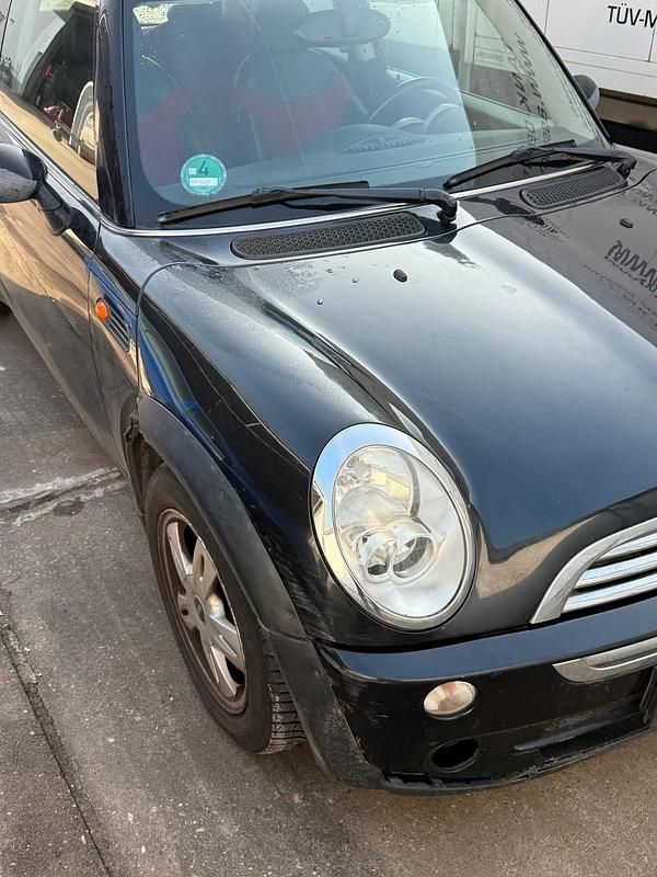 Gebraucht Mini Cooper 90 PS (66 kW) 2004 Schwarz Kleinwagen