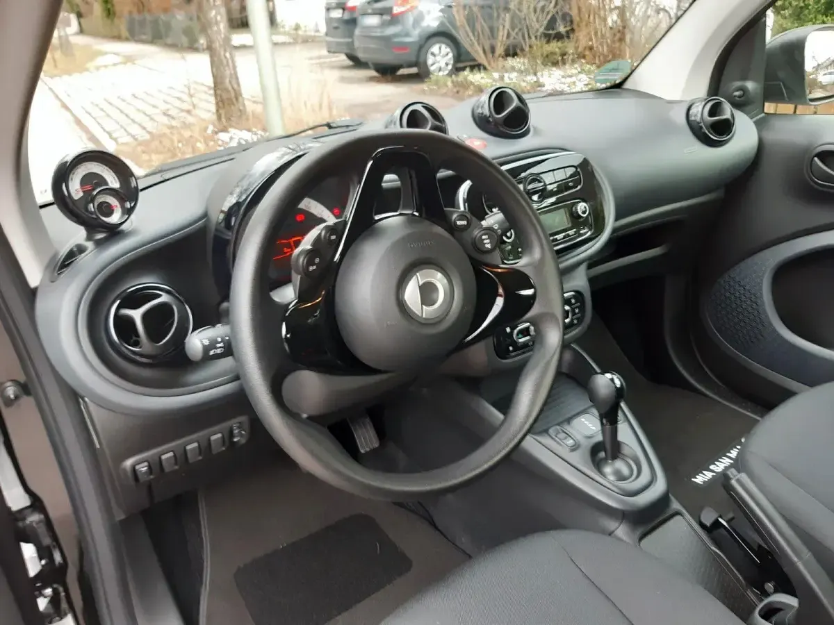 Gebraucht Smart ForTwo Coupé 60 kW (82 PS) 2022 Weiß Coupé