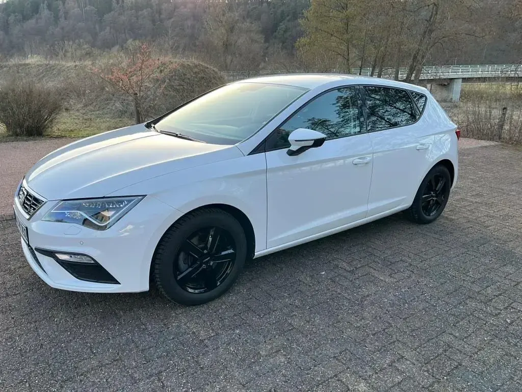 Usata Seat Leon FR 130 CV (95 kW) 2019 Bianco Berlina