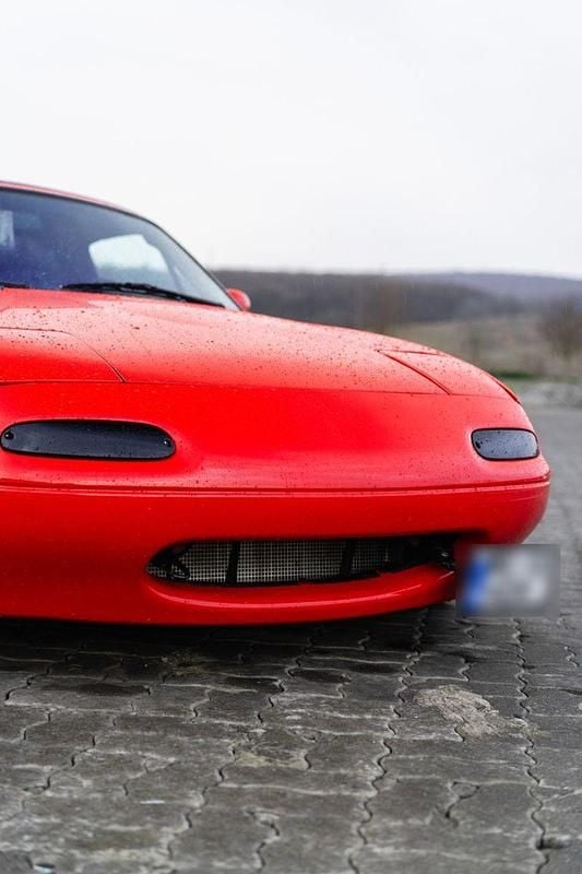 Second-hand Mazda MX5 90 CP (66 kW) 1995 Roșu Cabrio