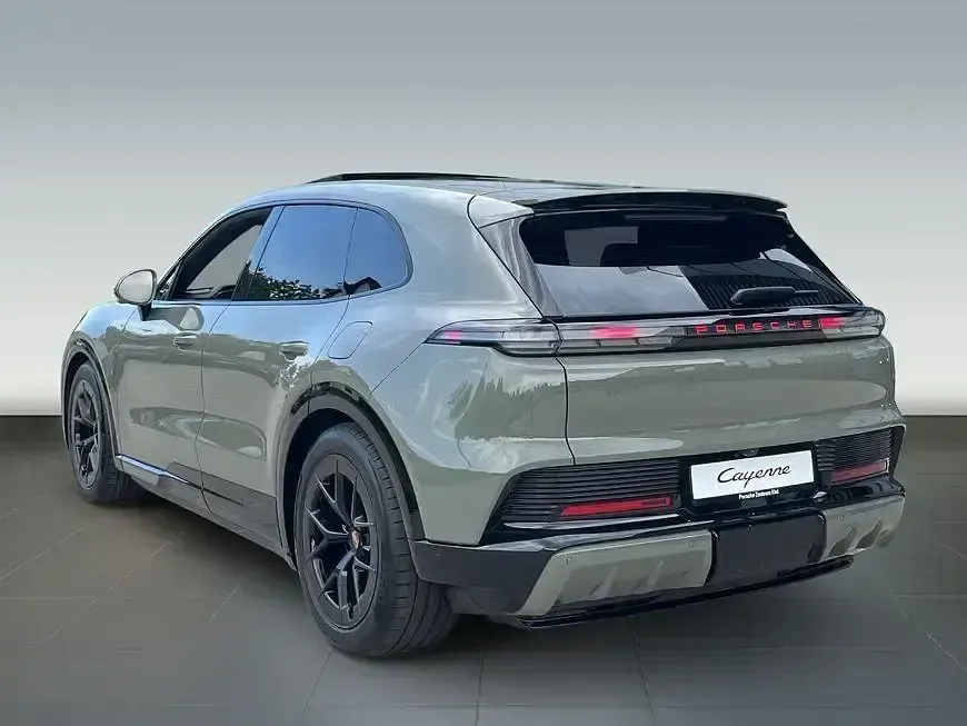 Neu Porsche Cayenne Electric 325 kW (442 PS) 2026 Grün SUV