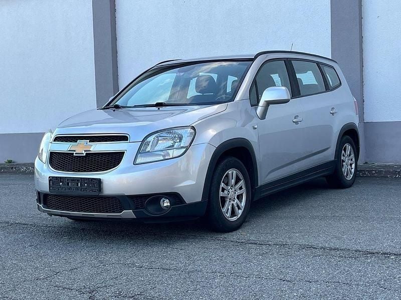 Gebraucht Chevrolet Orlando LT 141 PS (103 kW) 2011 Silber Van / Kleinbus