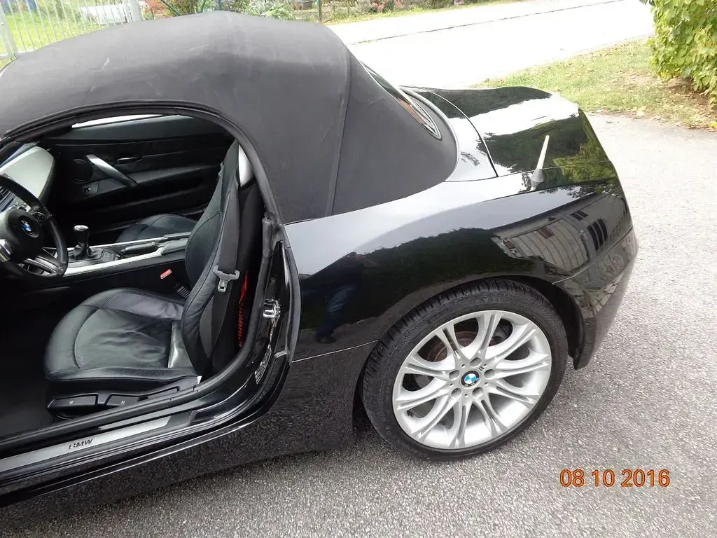 Gebraucht BMW Z4 Sport Line 231 PS (169 kW) 2005 Schwarz Cabrio