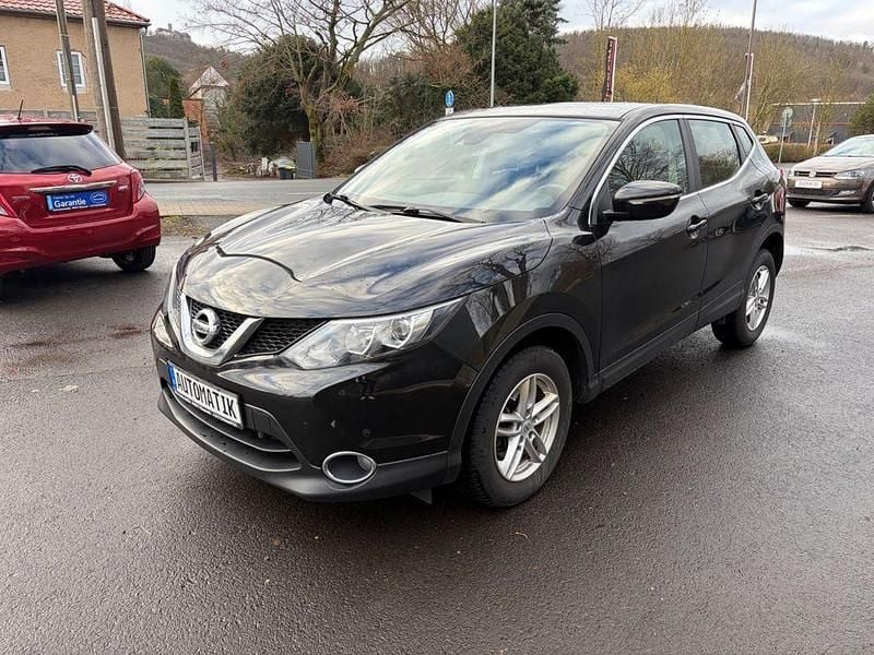 Gebraucht Nissan Qashqai Acenta 131 PS (96 kW) 2014 Schwarz SUV