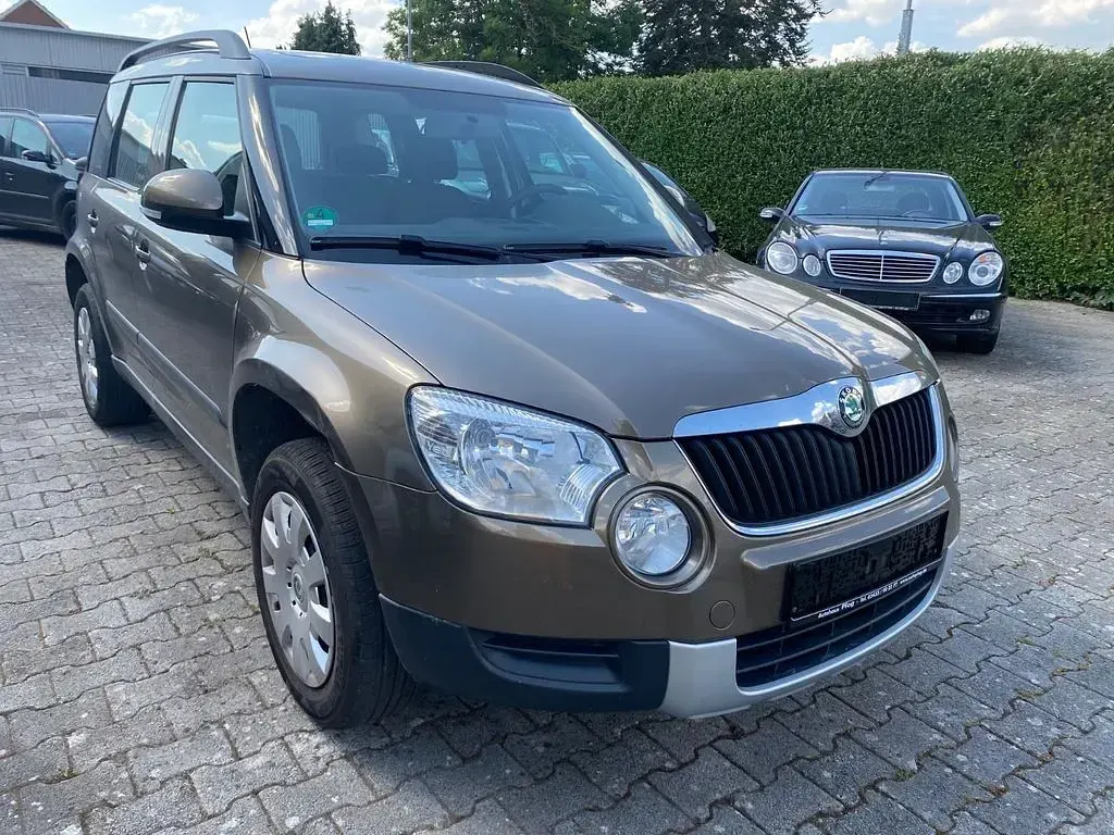 Gebraucht Skoda Yeti 105 PS (77 kW) 2011 Braun SUV