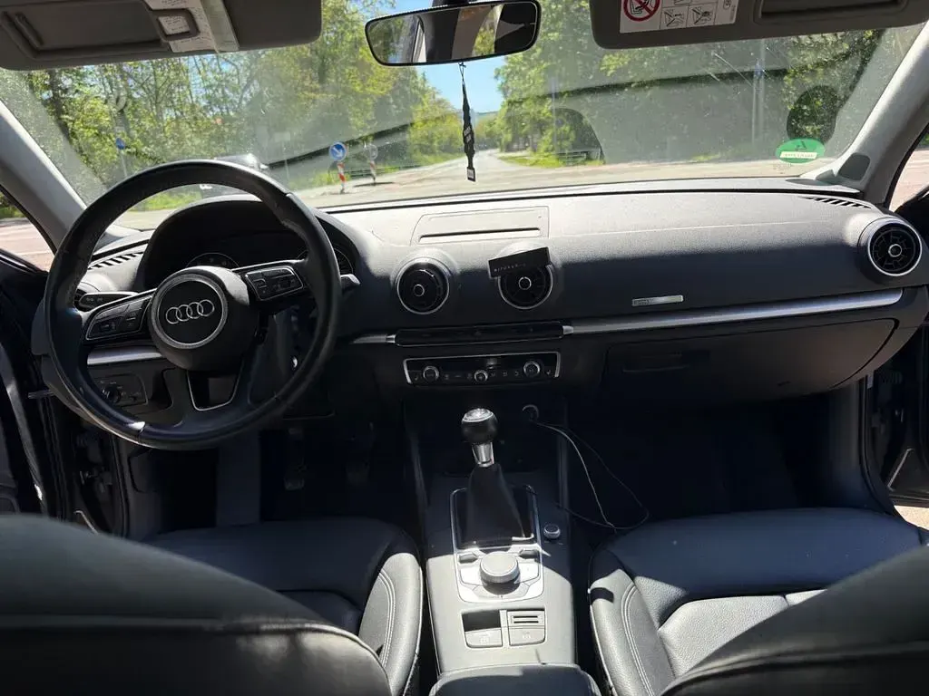 Używany Audi A3 Performance 150 KM (110 kW) 2017 Szary Sedan/Limuzyna