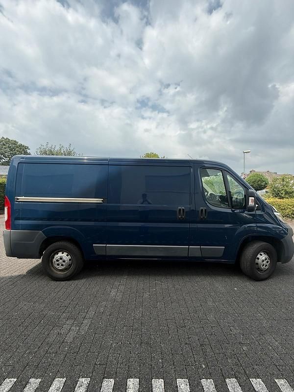 Blau Gebraucht 2017 Citroën Jumper Van / Kleinbus | 10.850 € (Superpreis) - Bild 1/4