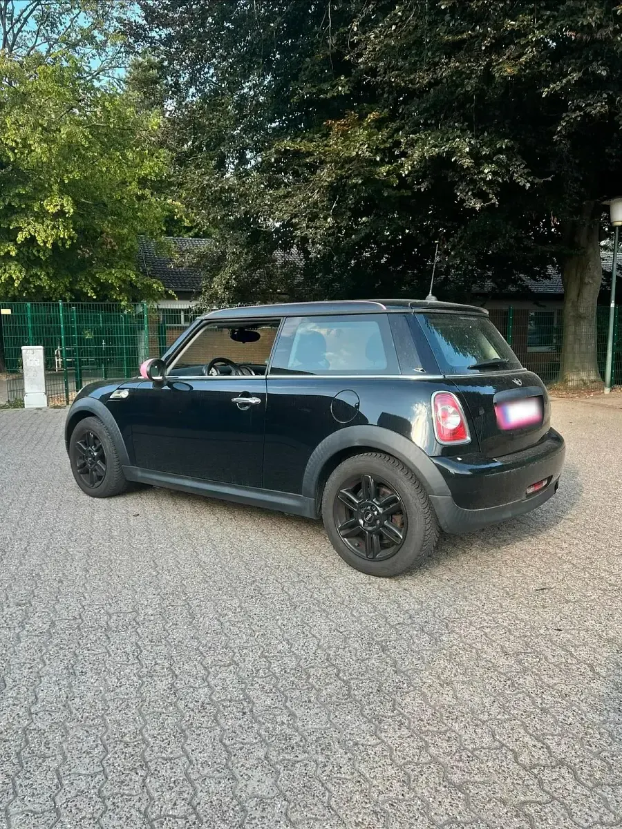 Gebraucht Mini ONE 100 PS (73 kW) 2013 Schwarz Kleinwagen