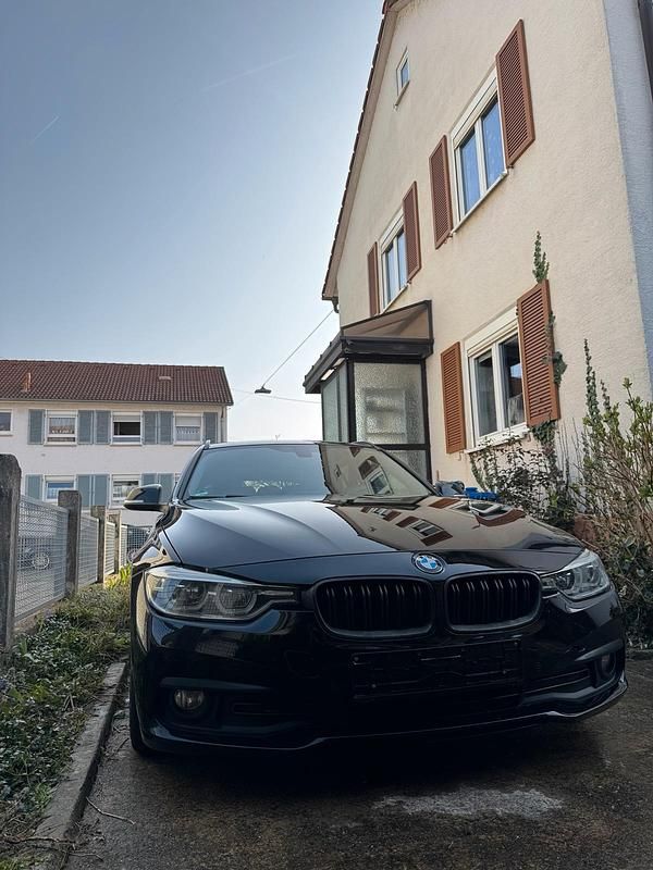 Gebraucht BMW 320 160 PS (117 kW) 2015 Schwarz Kombi