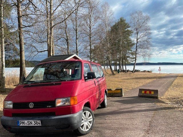 Rot Gebraucht 2001 VW T4 Van | 1.800 € - Bild 1/4