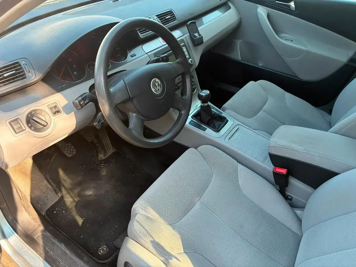 Gebraucht VW Passat 116 PS (85 kW) 2006 Blau Limousine