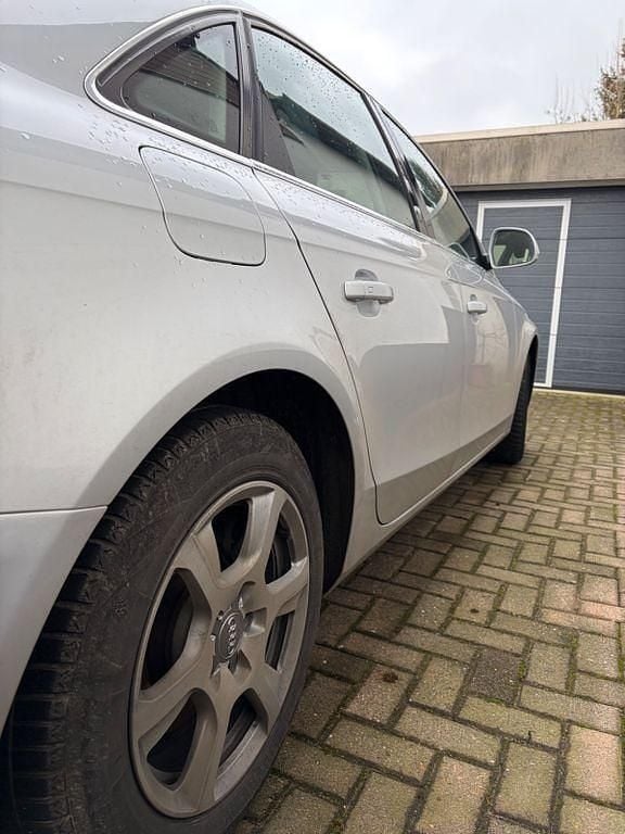 Gebraucht Audi A4 Attraction 120 PS (88 kW) 2008 Silber Limousine