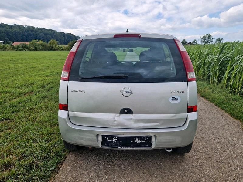 Gebraucht Opel Meriva 101 PS (74 kW) 2005 Silber Van / Kleinbus