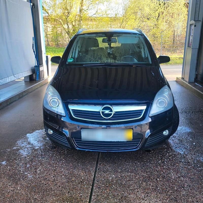 Second-hand Opel Zafira 120 CP (88 kW) 2007 Negru Monovolum