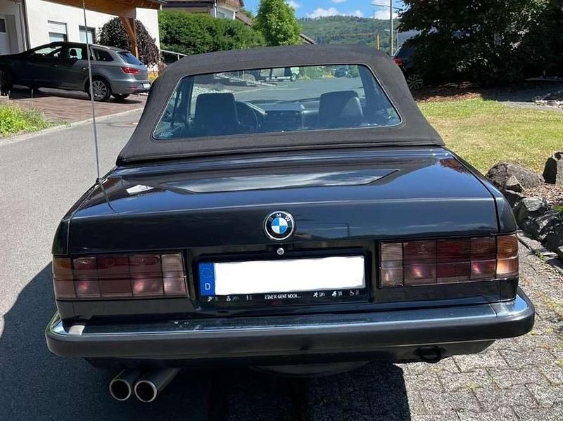 Gebraucht BMW 320 Cabriolet 129 PS (94 kW) 1988 Schwarz Cabrio