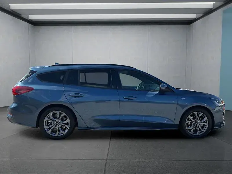 Gebraucht Ford Focus 155 PS (114 kW) 2025 Blau Kombi