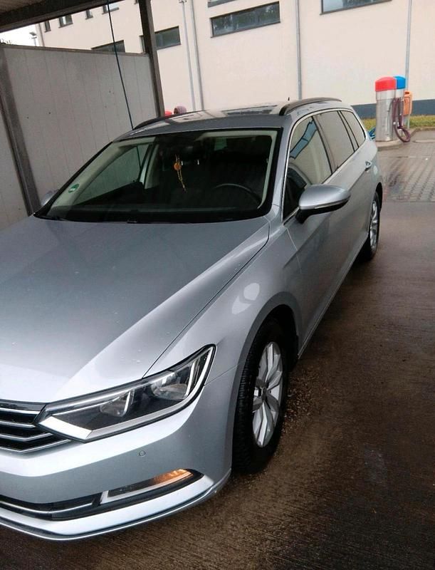 Gebraucht VW Passat 150 PS (110 kW) 2017 Silber Kombi