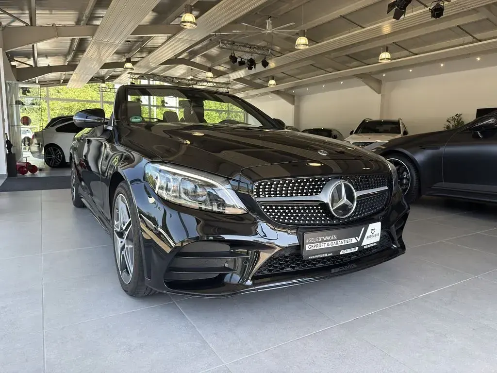 Gebraucht Mercedes C200 AMG line 184 PS (135 kW) 2020 Schwarz Cabrio