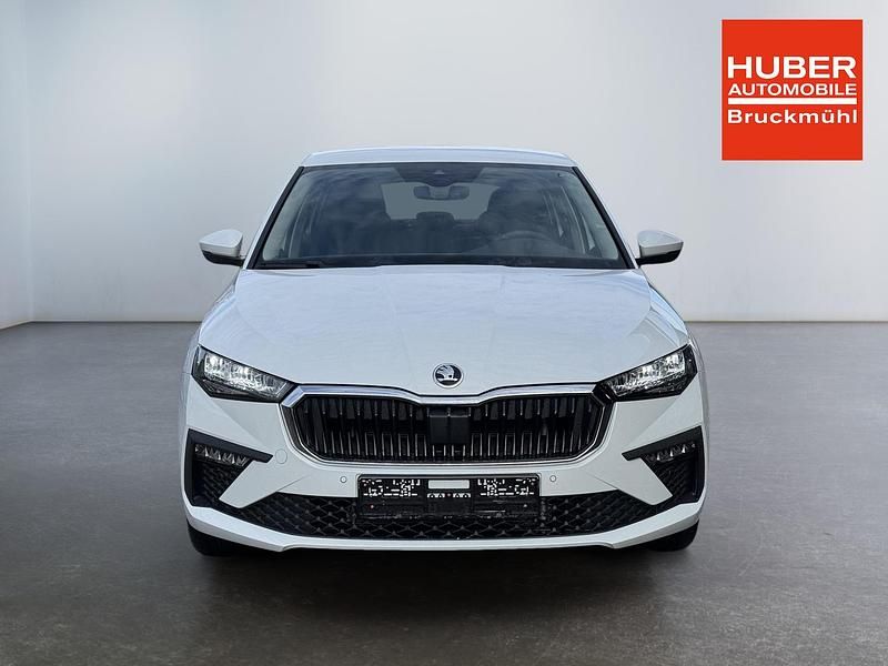 Neu Skoda Scala Selection 116 PS (85 kW) 2025 Moonweis metallic Kleinwagen