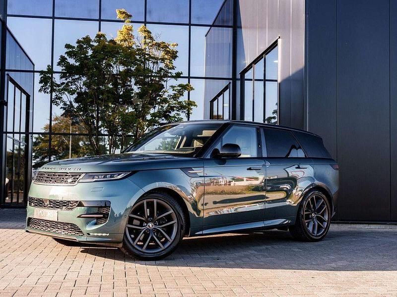 Grün Gebraucht 2023 Land Rover Range Rover Sport SE SUV | 84.995 € (Superpreis) - Bild 1/4