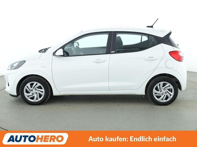 Gebraucht Hyundai i10 67 PS (49 kW) 2021 Weiß Kleinwagen
