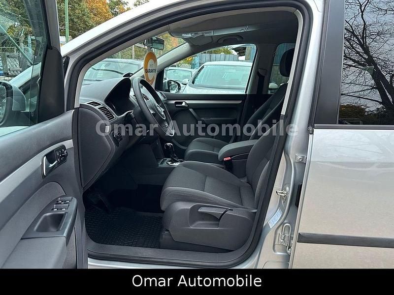 Gebraucht VW Touran Trendline 140 PS (102 kW) 2011 Silber Van / Kleinbus