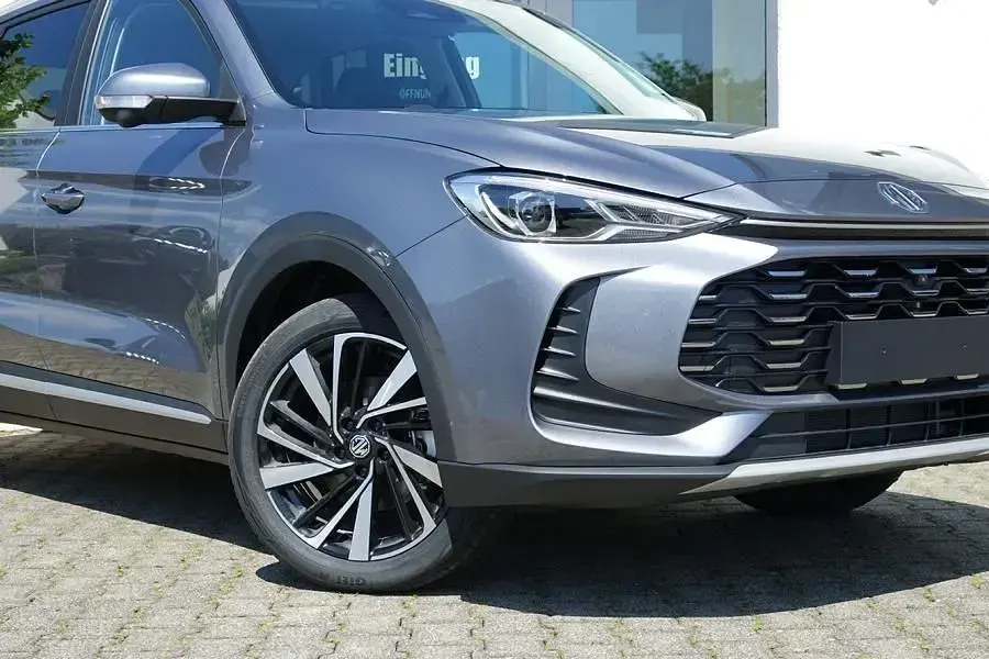 Neu MG ZS Luxury 197 PS (144 kW) 2026 Hampstead grey SUV