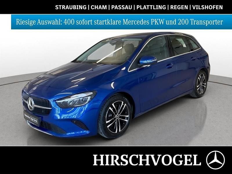 Gebraucht Mercedes B220 Progressive 190 PS (139 kW) 2024 Metalliclack spektralblau Van / Kleinbus