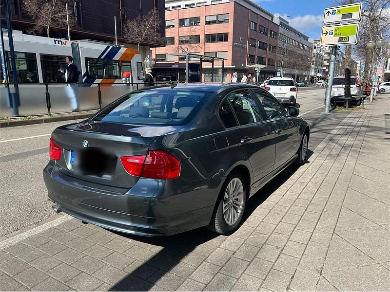 Gebraucht BMW 320 184 PS (135 kW) 2010 Limousine