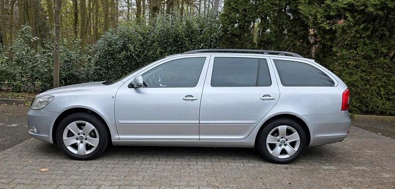 Gebraucht Skoda Octavia 105 PS (77 kW) 2013 Silber Kombi