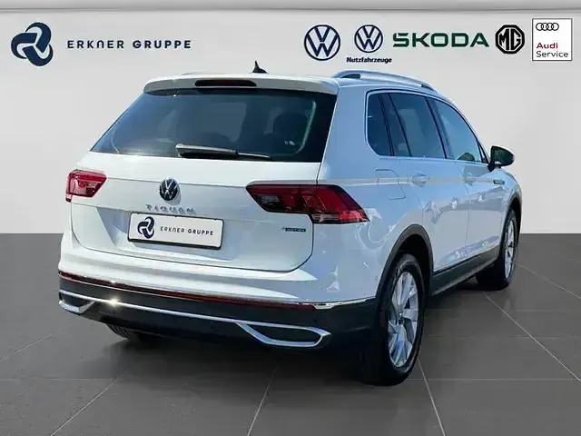 Gebraucht VW Tiguan Elegance 193 PS (141 kW) 2024 Pure white SUV