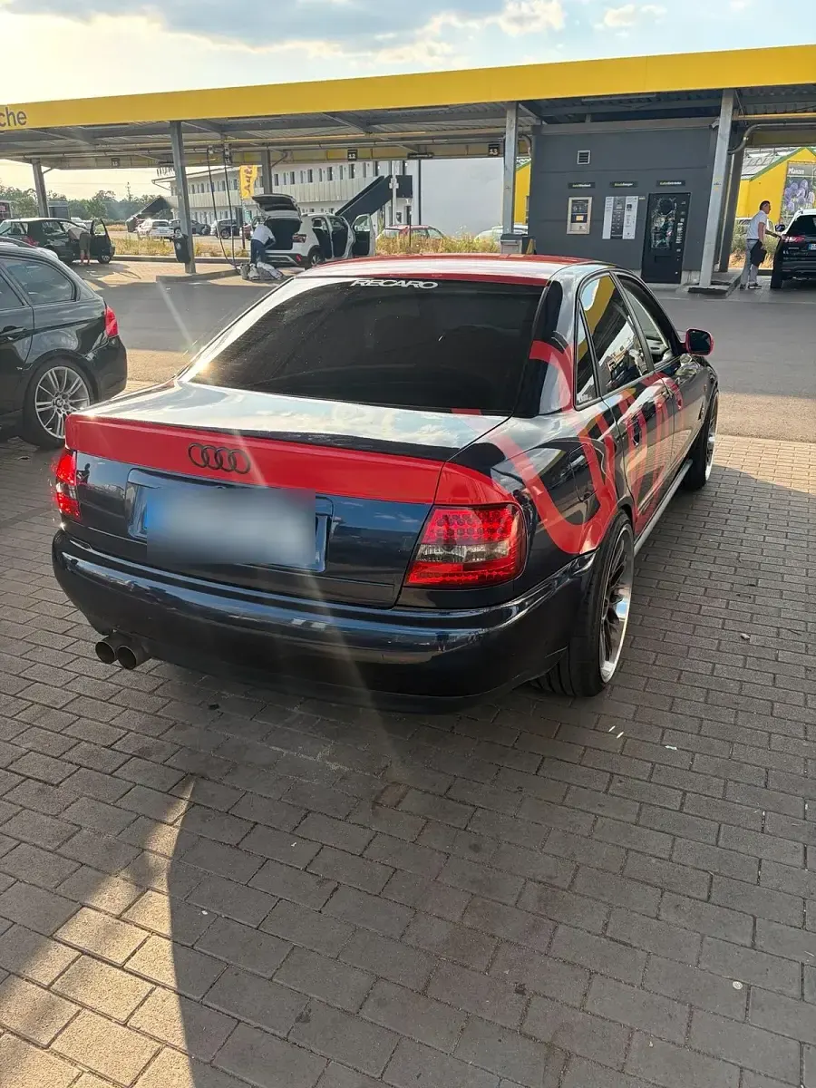 Gebraucht Audi A4 150 PS (110 kW) 1996 Blau Limousine