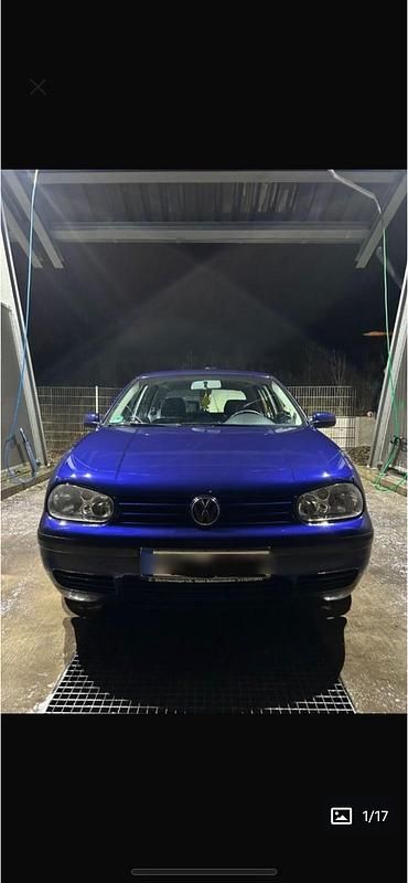 Blau Gebraucht 2002 VW Golf IV Comfortline Limousine | 440 € (Superpreis) - Bild 1/4