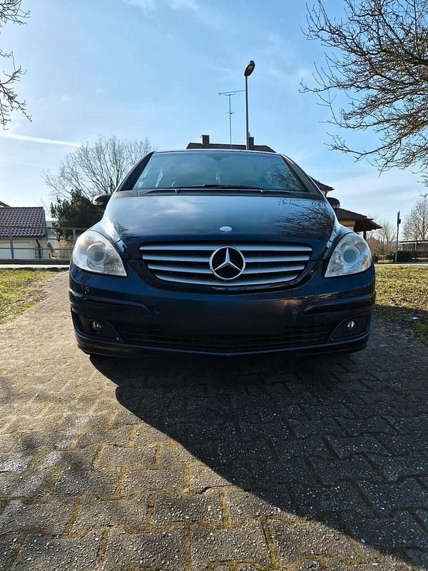 Gebraucht Mercedes B180 109 PS (80 kW) 2007 Blau Van / Kleinbus