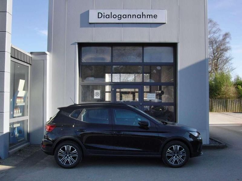 Midnight black Neu 2025 Seat Arona Style SUV | 23.530 € (Superpreis) - Bild 1/4