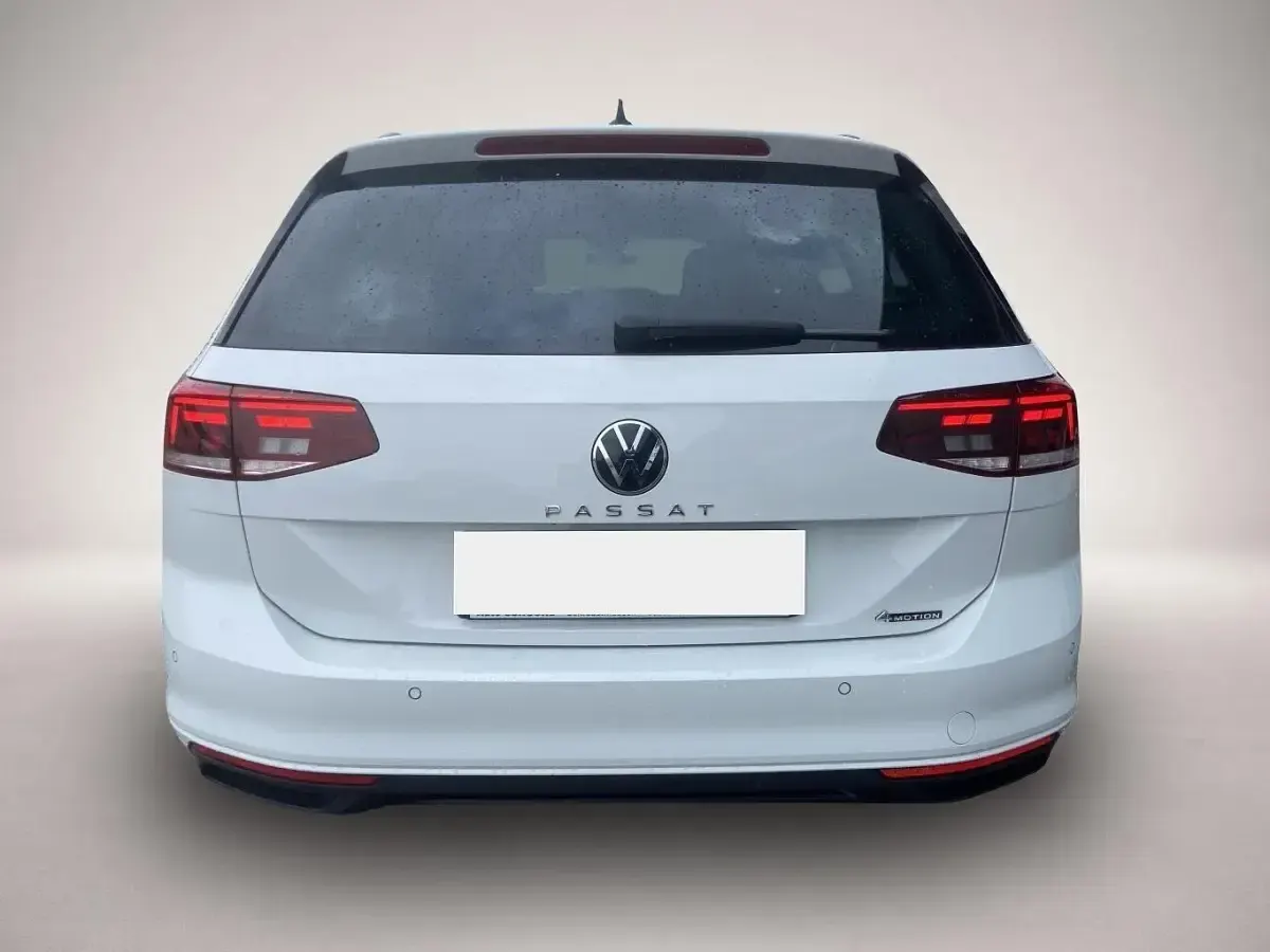 Gebraucht VW Passat Business 200 PS (147 kW) 2021 Manufacturer Kombi